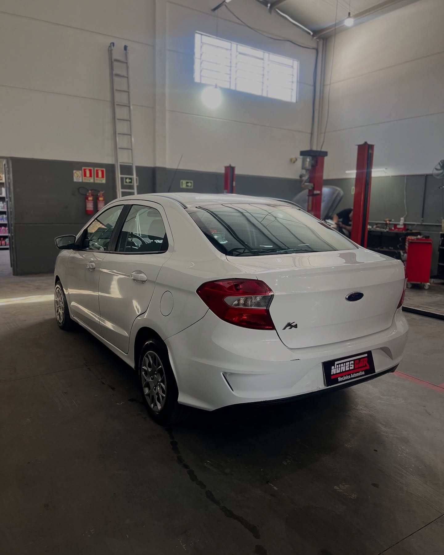 Ford Ka atendido na oficina Nunescar